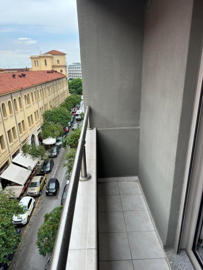 Theo Isimeriahomz Apartment Tesalonika Bagian luar foto